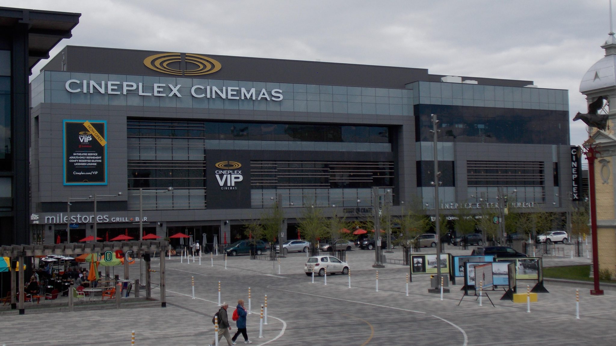 cineplex-reopening-a-movie-theatre-in-mississauga-insauga