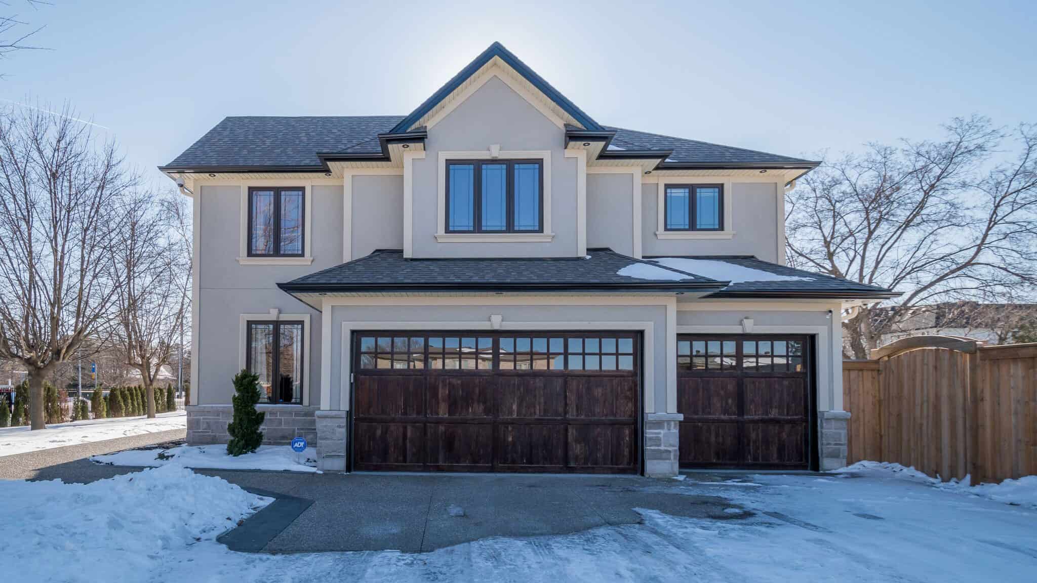 House of the Week: $2.1 Mil Oakville Home With Stunning Master Bathroom ...