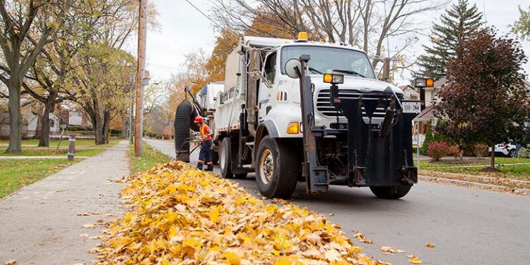 City offers tips to Burlington residents on looseleaf collection