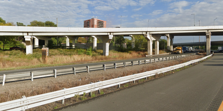 Hamilton motorists advised to avoid parts of downtown, Hwy 403 this