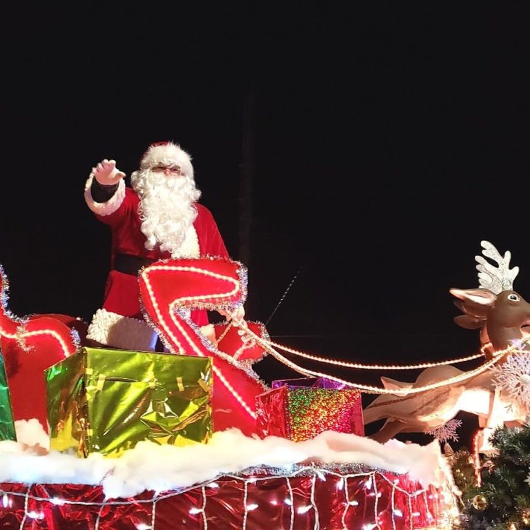 Santa Claus Parade returns to Oshawa November 19 insauga