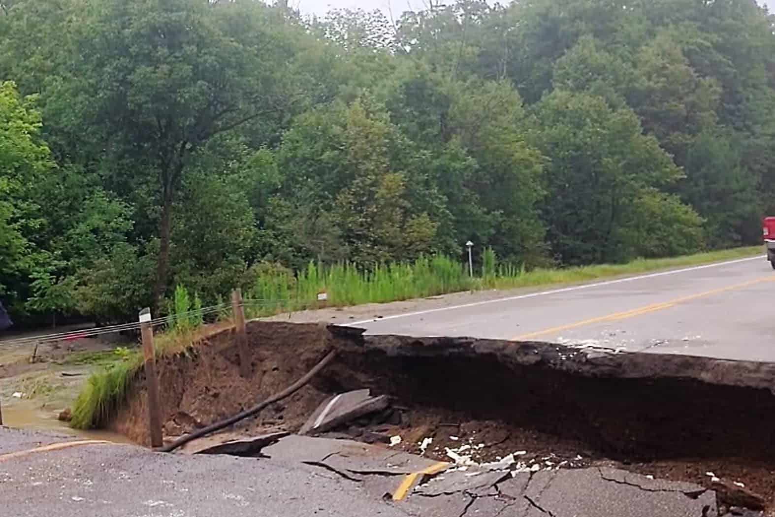 mississauga man dies roadway collapse