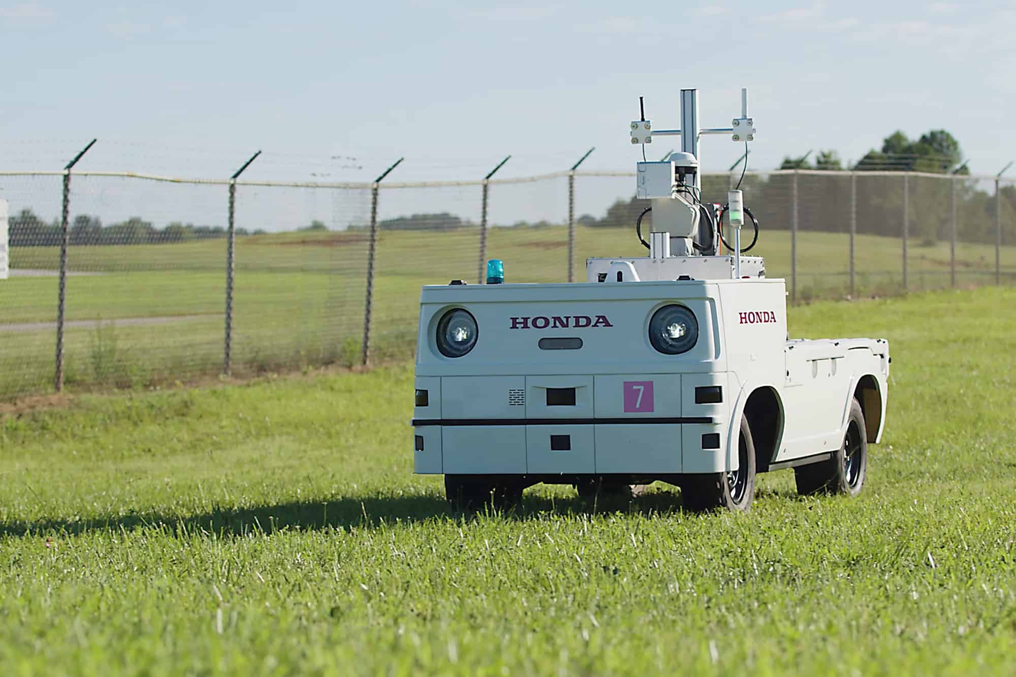 pearson airport security robot