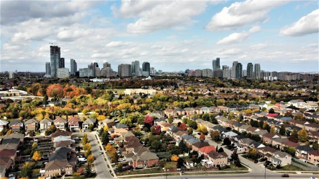 Mississauga council votes in favour of fourplexes.