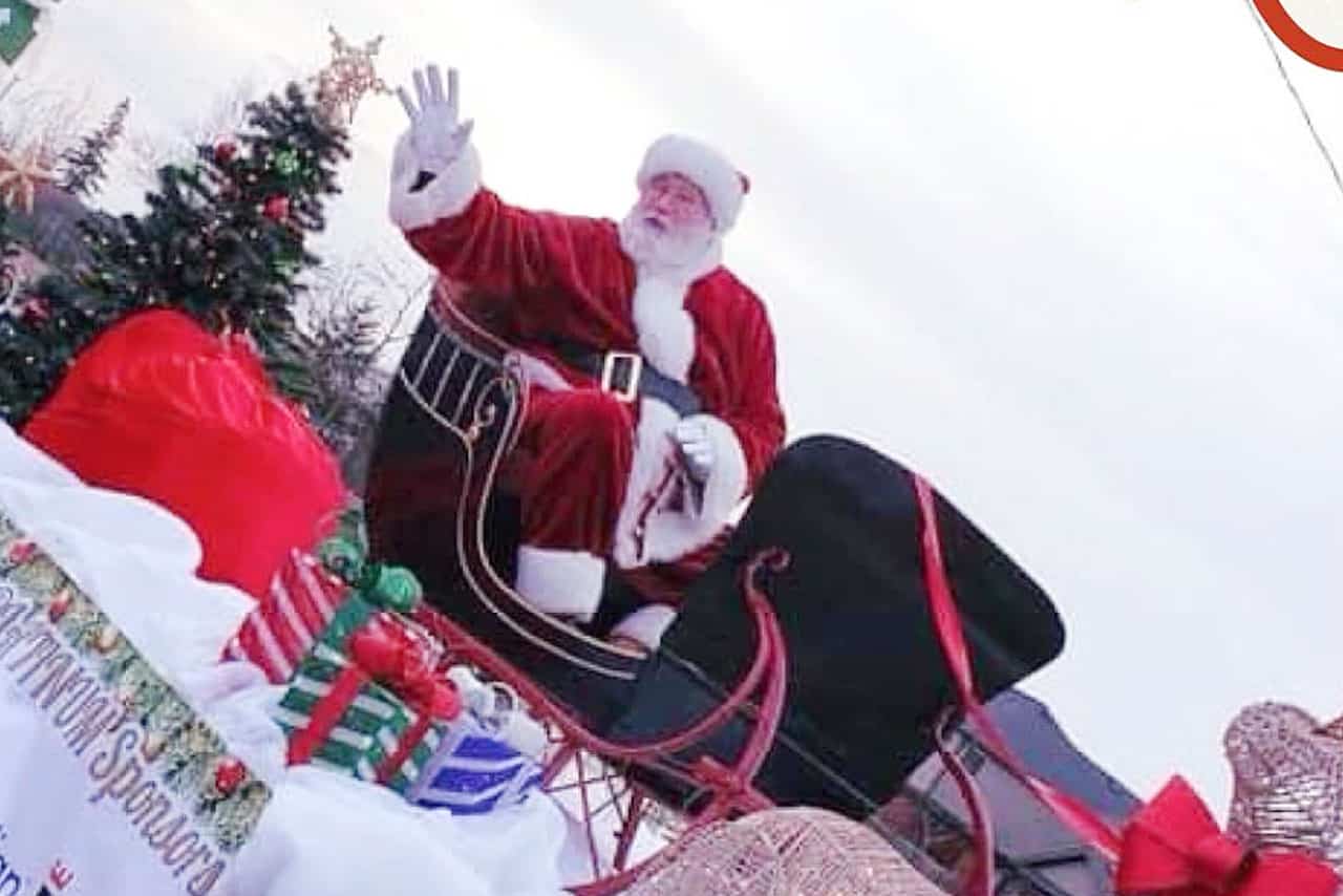 Santa Claus parade Burlington floats