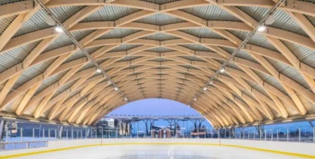 VIDEO: First outdoor ice rinks in the GTA open for the season in Brampton