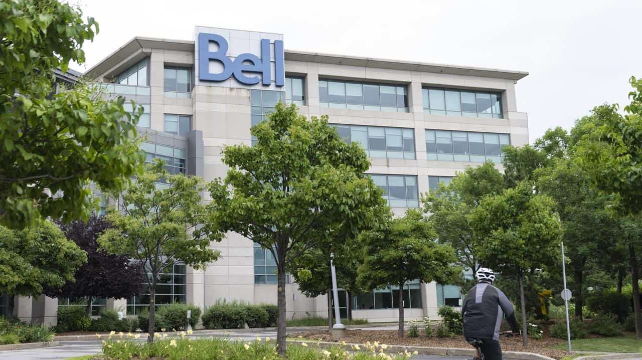 bell BCE buys U.S. fibre internet provider