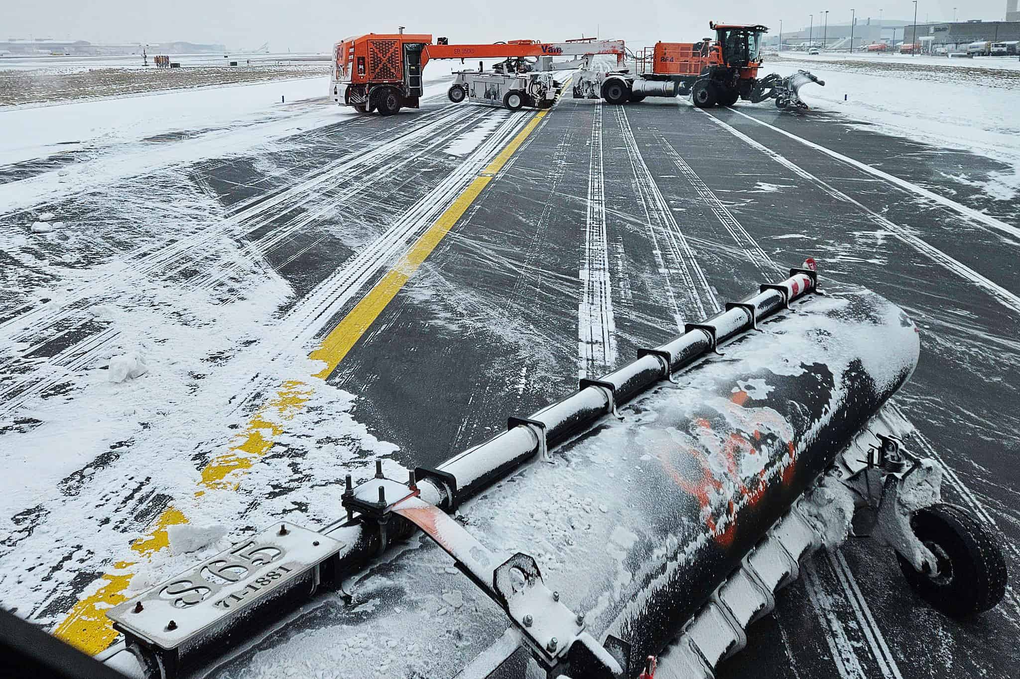 pearson airport snow mississauga