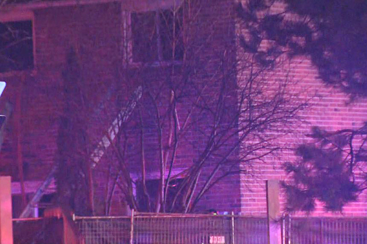 one person dead house fire mississauga