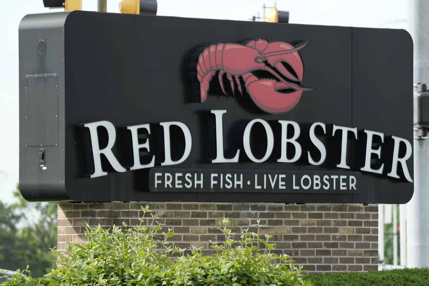 What will happen to Red Lobster in Canada