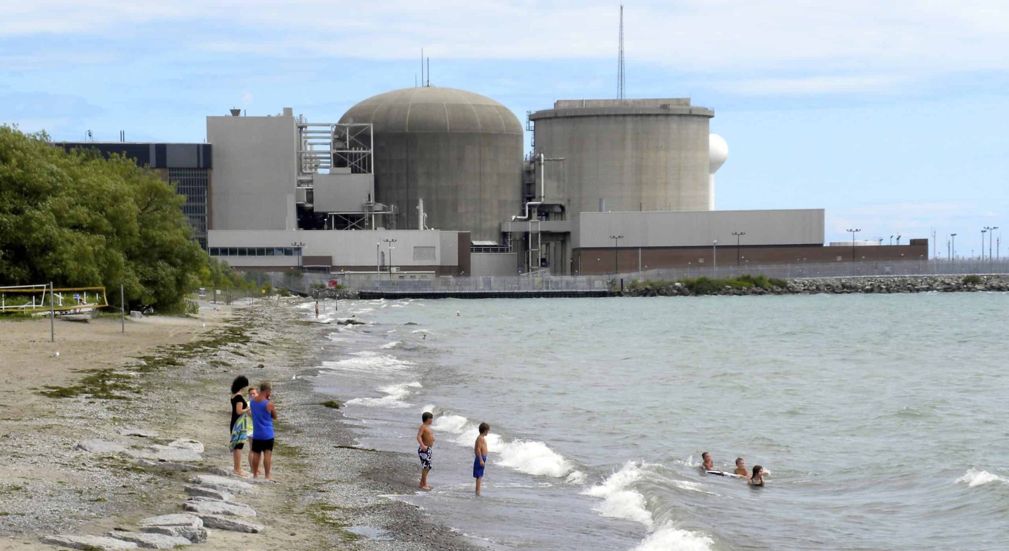 Non-radioactive 'plume' at Pickering Nuclear caused by turbine trip ...