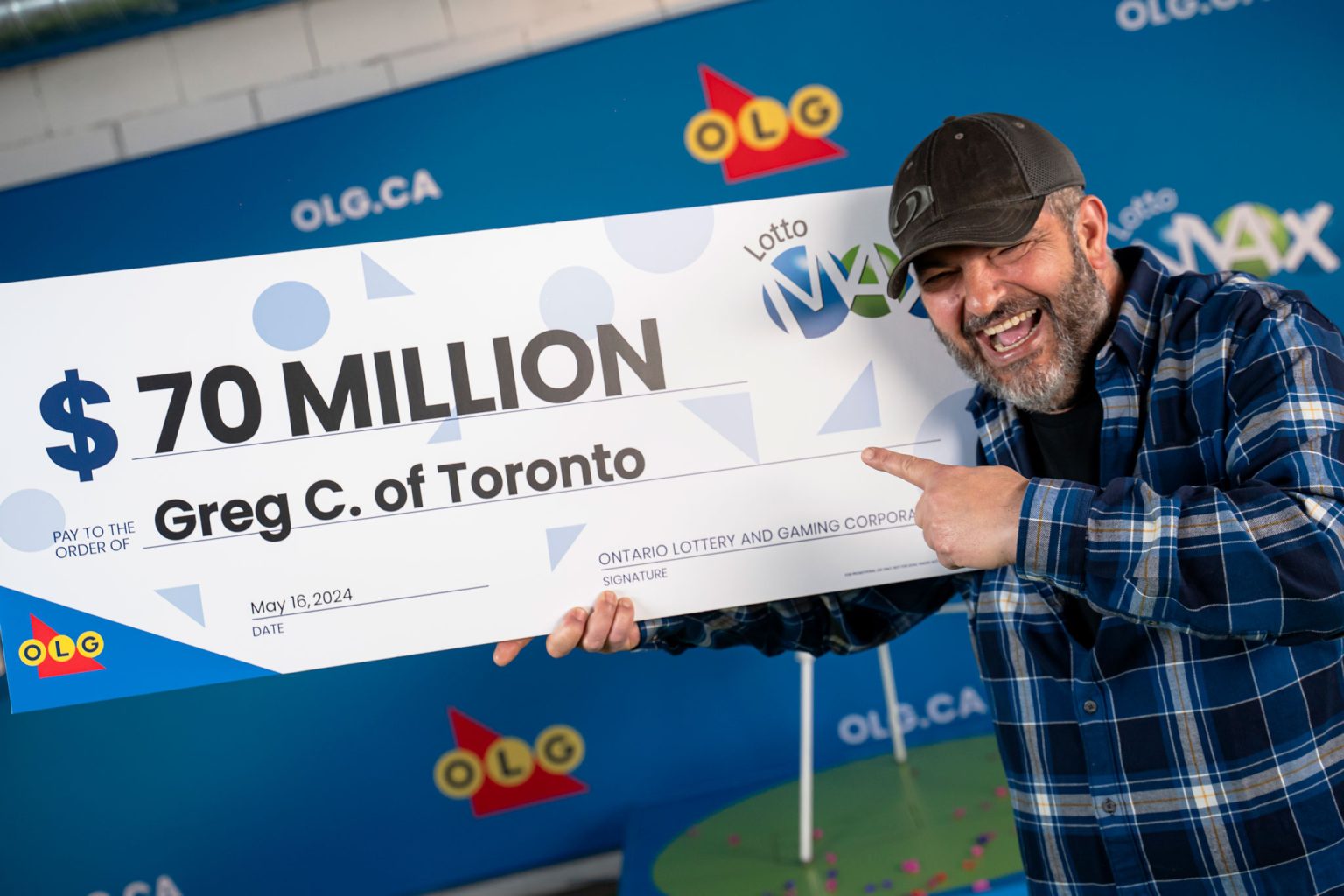 $70M Lottery Winner Plans To Adopt A Rescue Dog And Help Family In ...