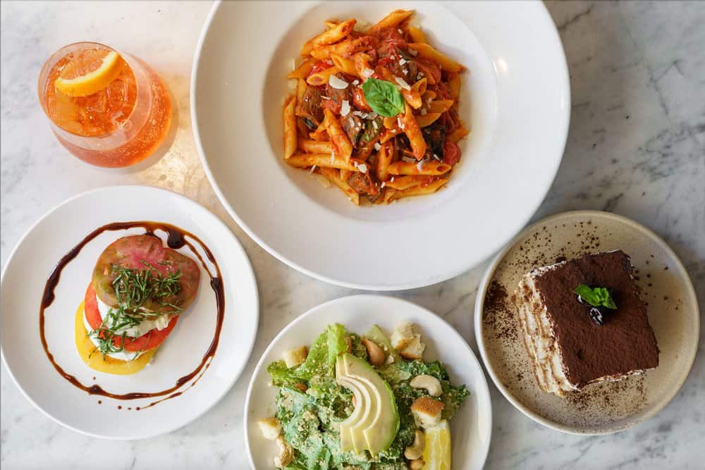 For foodies who love breakfast and comfort foods like pizza and burgers or enjoy diverse cuisines and flavours, here are the recent restaurant openings in Mississauga and Oakville that might be worth exploring.