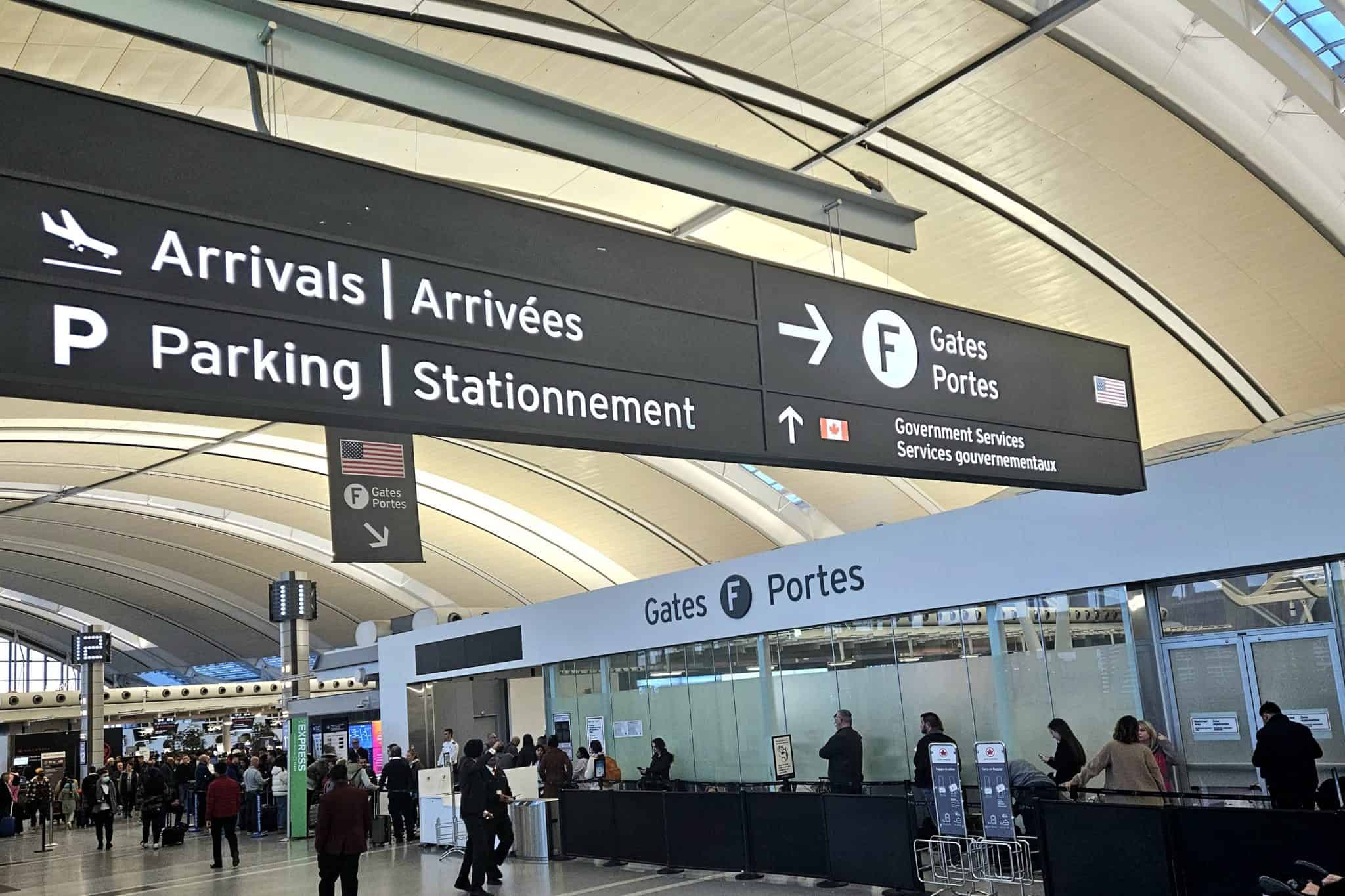 A tentative contract agreement has been reached for nearly 3,000 private-sector security screeners at Mississauga's Pearson Airport. 