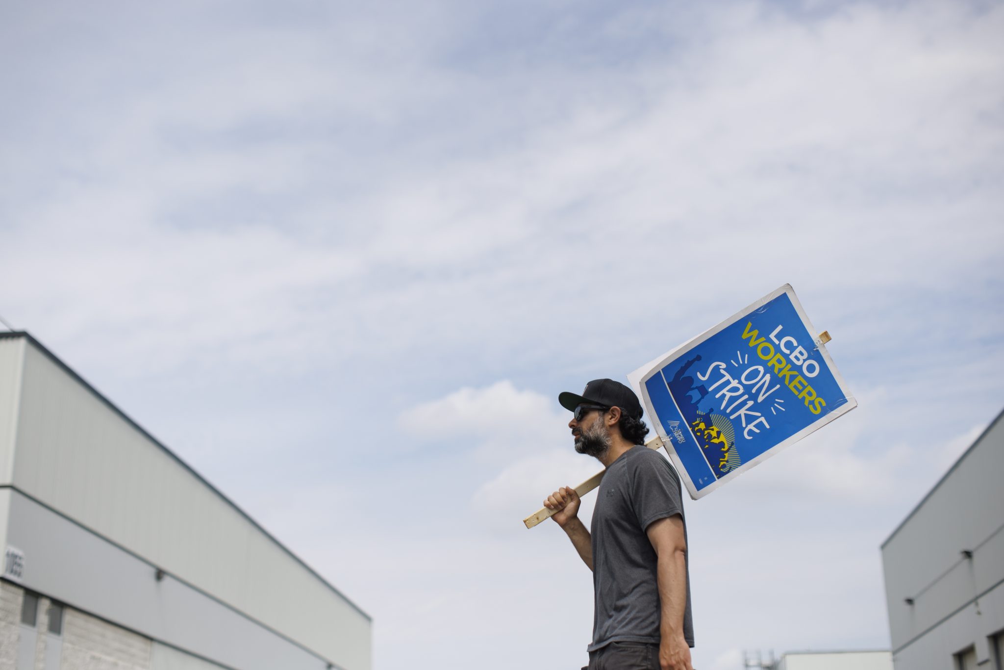 Union Ramps Up Pressure In LCBO Strike With No Talks Planned To Get ...