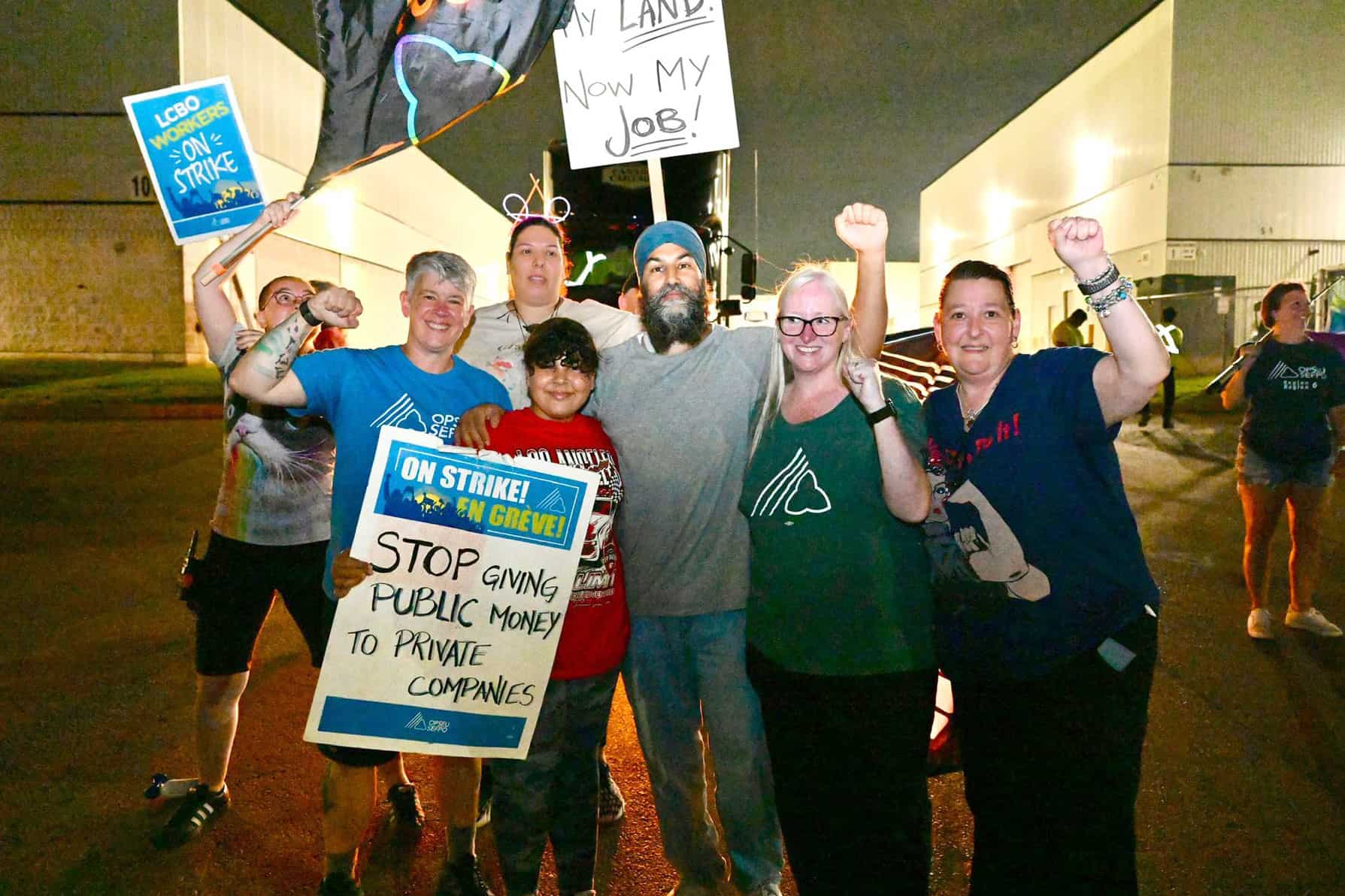 jagmeet singh lcbo strike mississauga