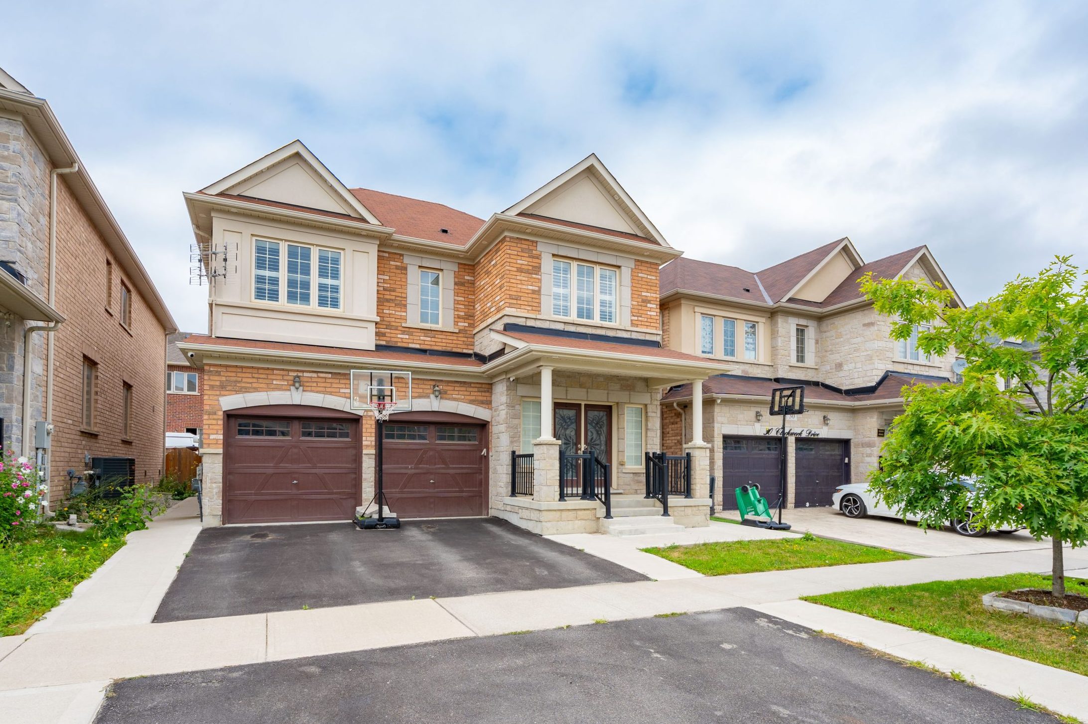 House of the Week: 4+3 bedroom house with $3,000 basement apartment in Brampton