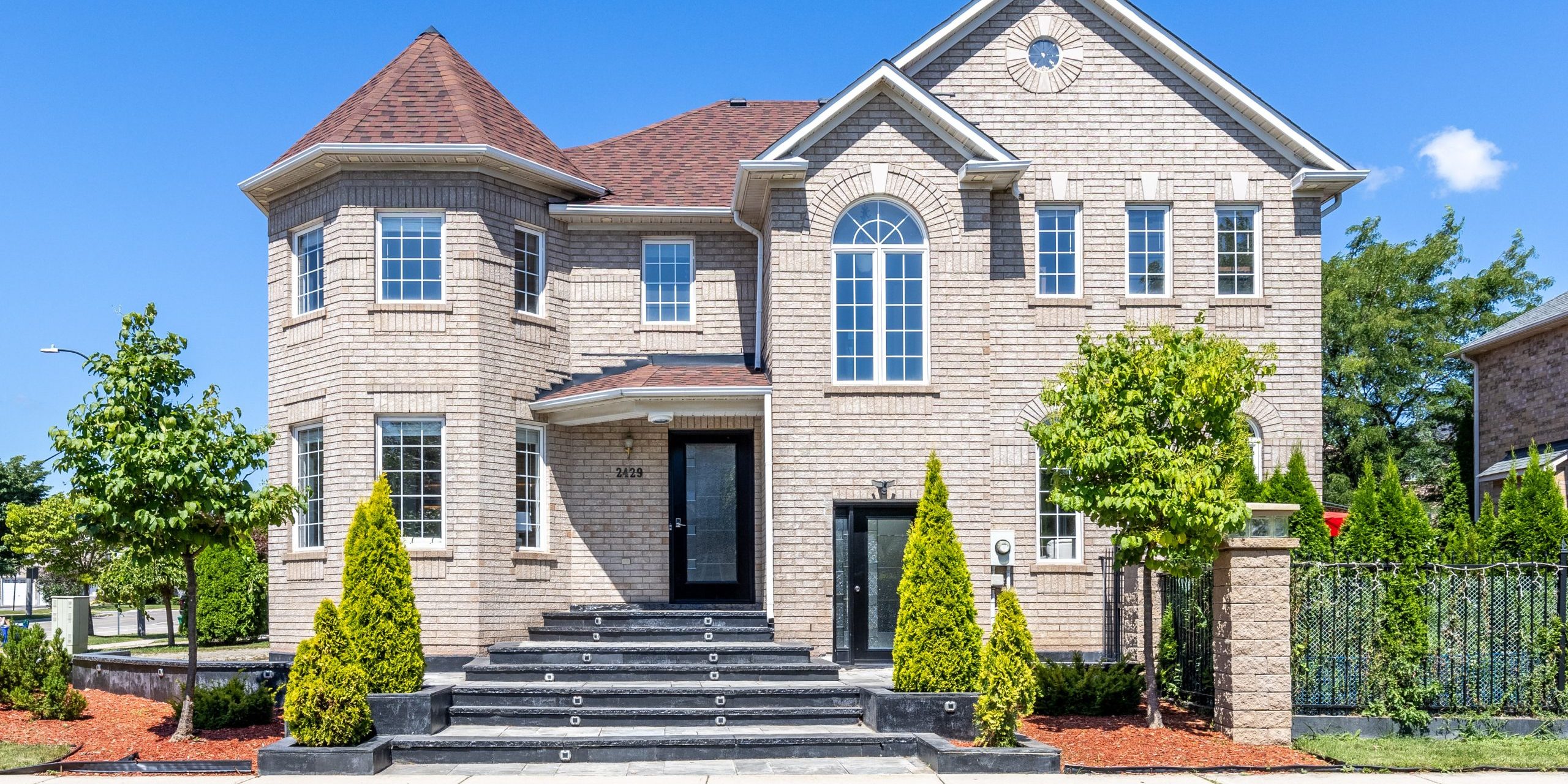 home of the week oakville