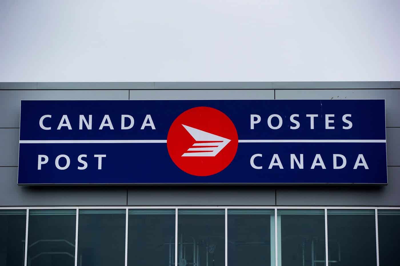 Could there be a Canada Post strike before the holidays in Canada?