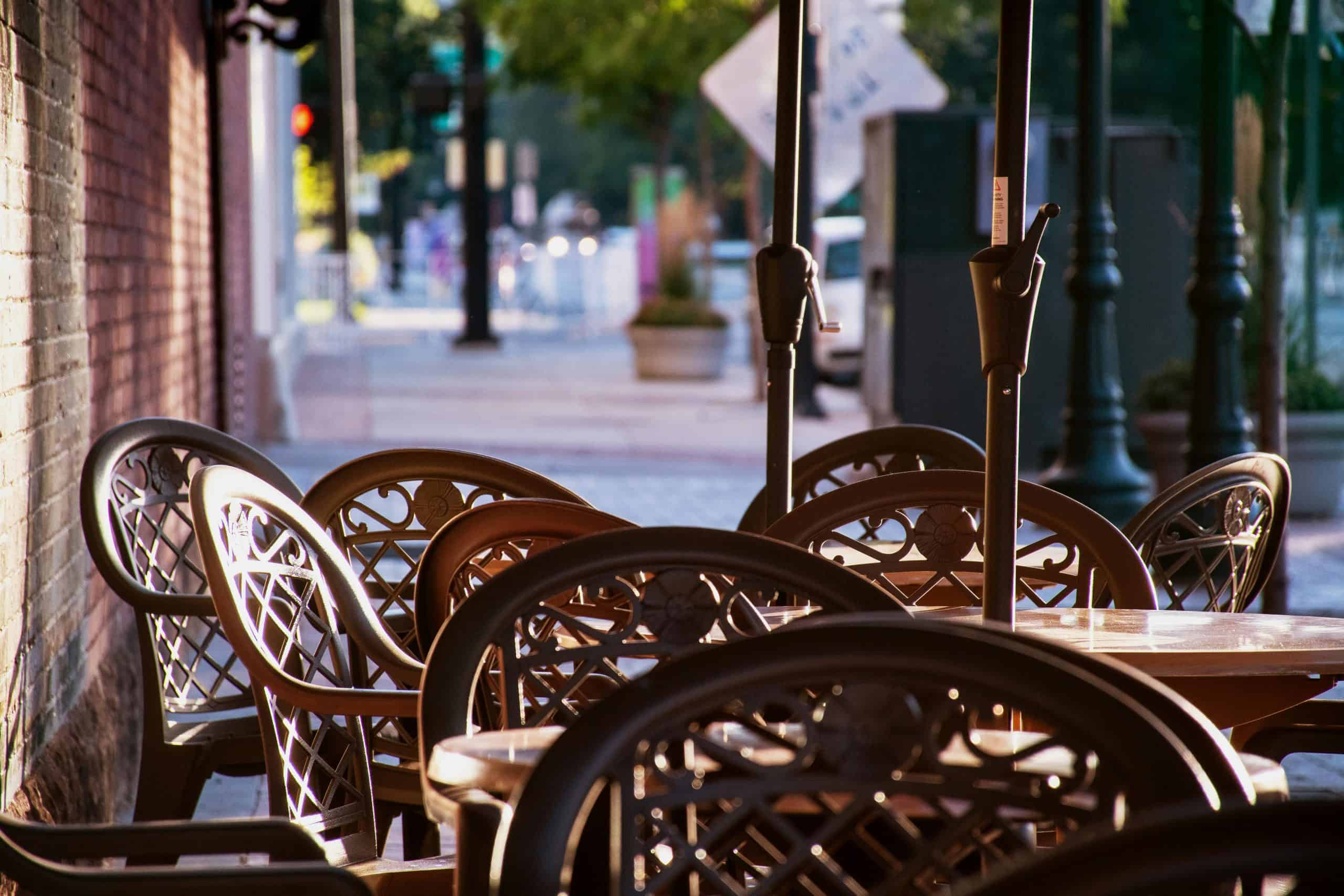 Oakville's patio season is set to end over the coming weeks