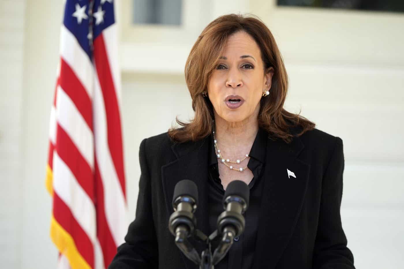 kamala harris vote canadians