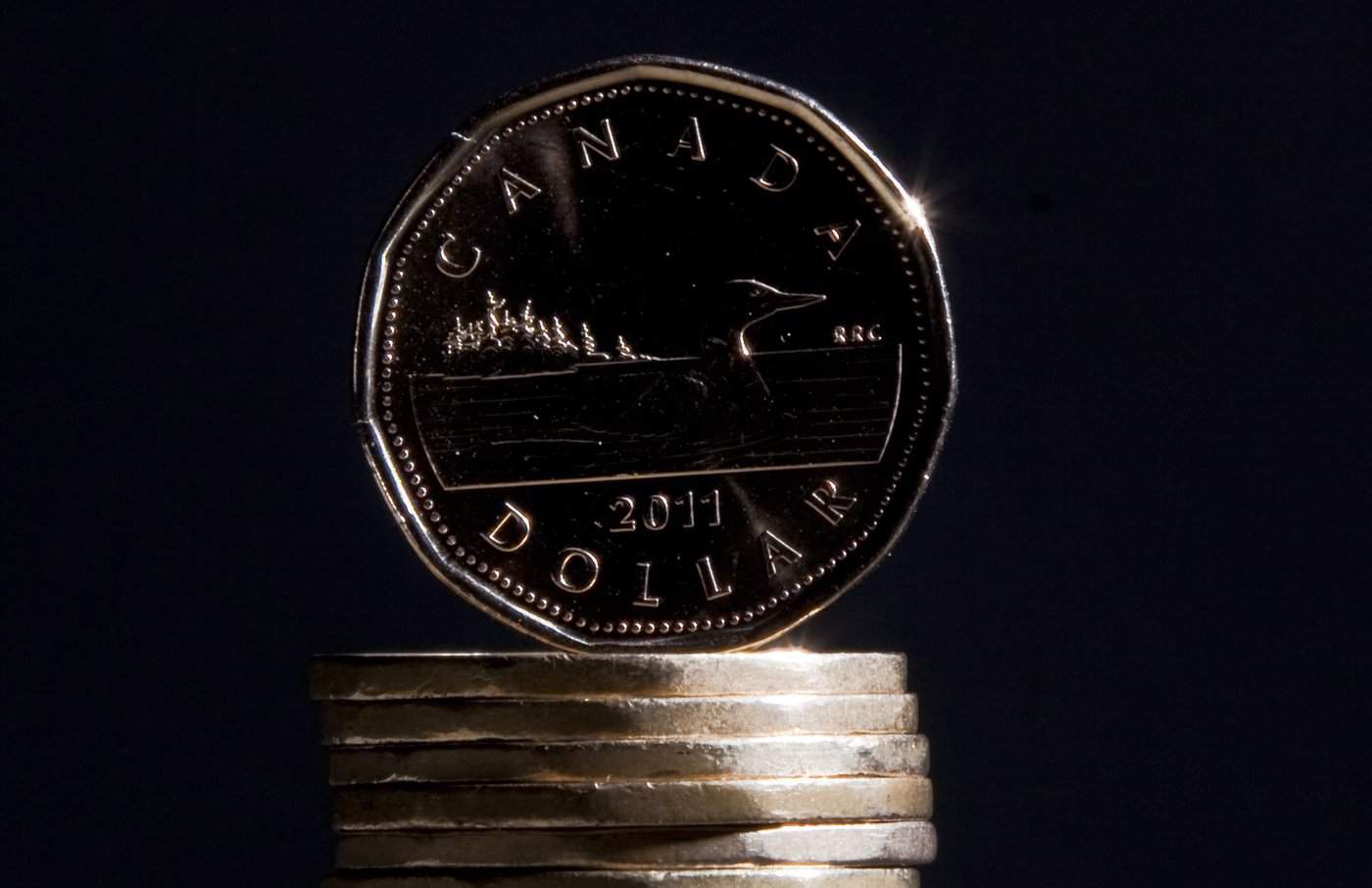 How much minimum wage increased today in Ontario, Manitoba, Saskatchewan and P.E.I.