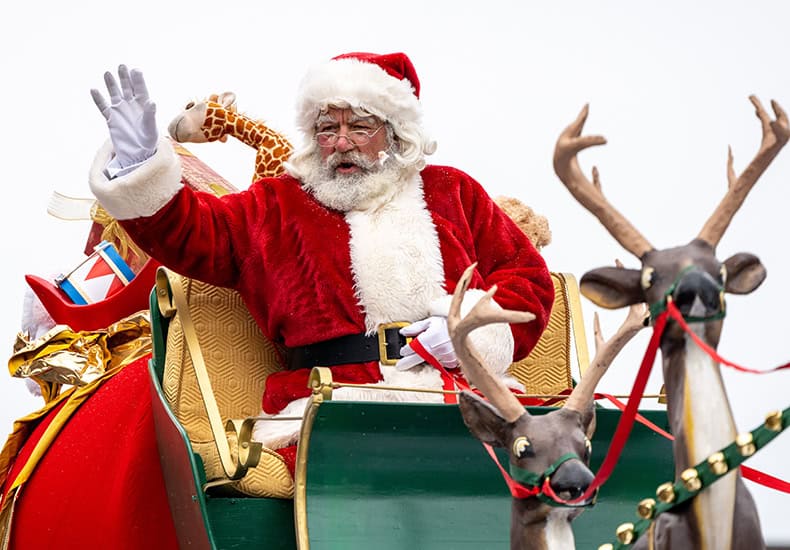 Ontario, Oakville, Christmas, Santa Claus Parade, Town of Oakville, downtown,