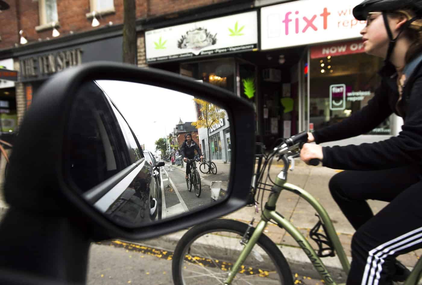 bike lanes ontario