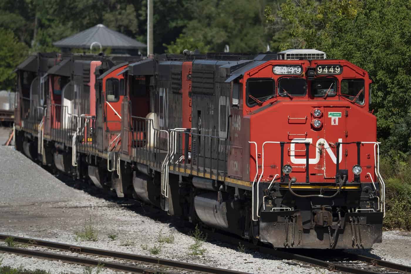 train derailment near montreal