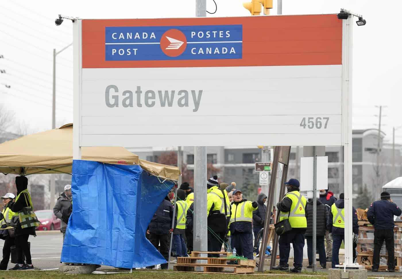 10 million parcels missed out on delivering due to Canada Post strike