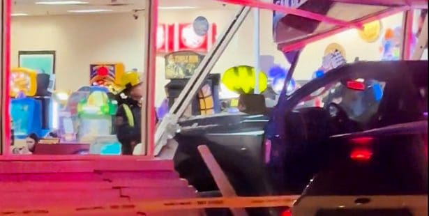 chuck e cheese crash mississauga