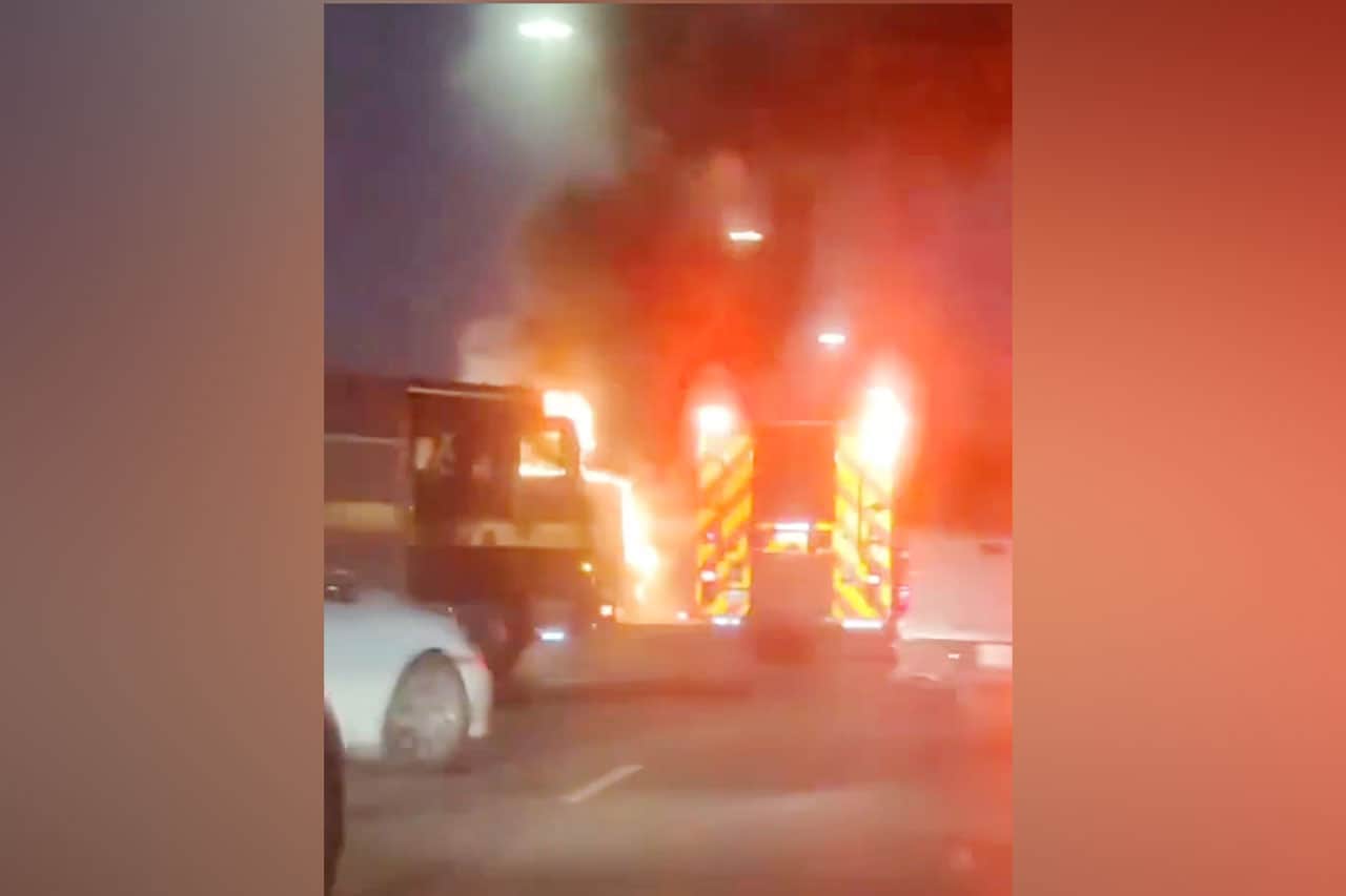 highway 401 video crash fire