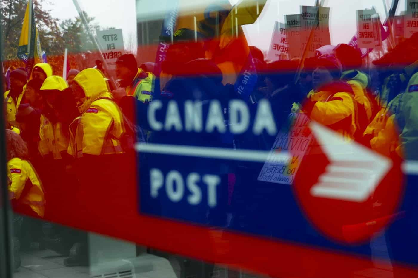 canada post strike