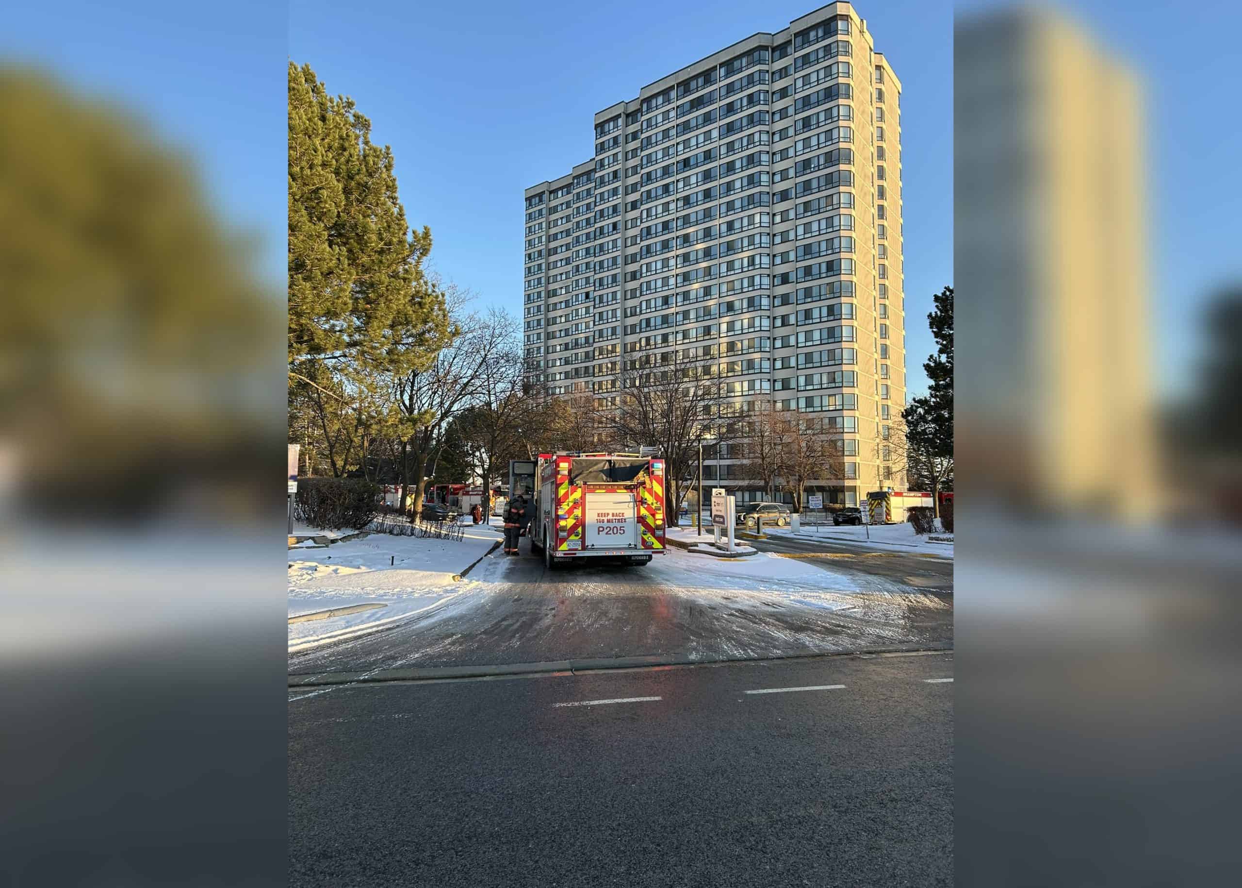 Fire breaks out in high-rise apartment tower in Brampton